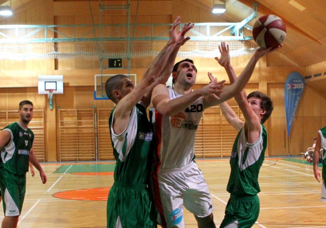 Basketball 2.Bundesliga 2013/14 9.Runde Basketflames vs. KOS Celovec