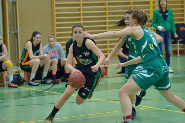 D1_Denise_Damian_Flames_Graz